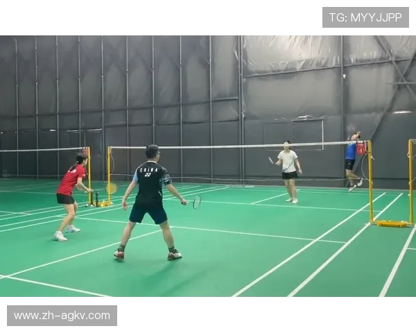 羽毛球俱乐部混双视频