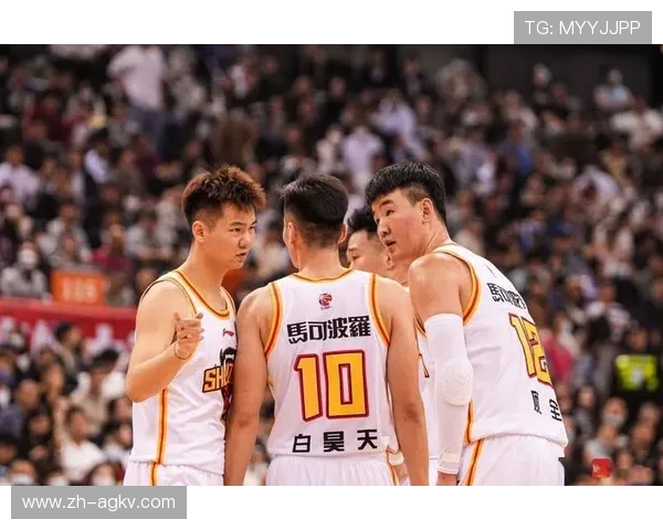 现役足球CBA排名前十：现役篮球球员在足球场的最佳表现